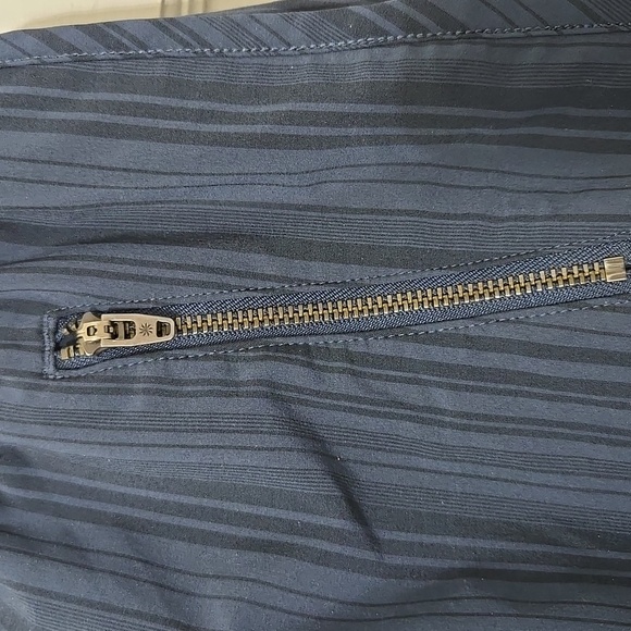 Athleta Navy Blue Stripe Athletic Running Women's Shorts Drawstring Zip Side M - Picture 2 of 5